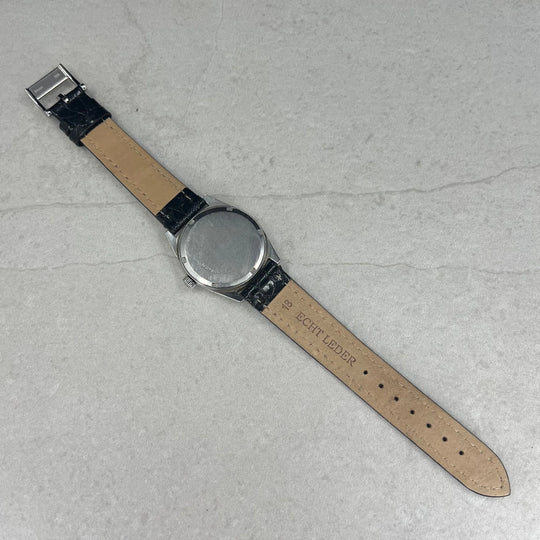 Omega Genève 1968 Ref: 136.041 Black Dial Red Hand