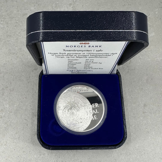 33.8g .925 Silver (SPOT) 100Kr Tusenårsmynten i Sølv med eske