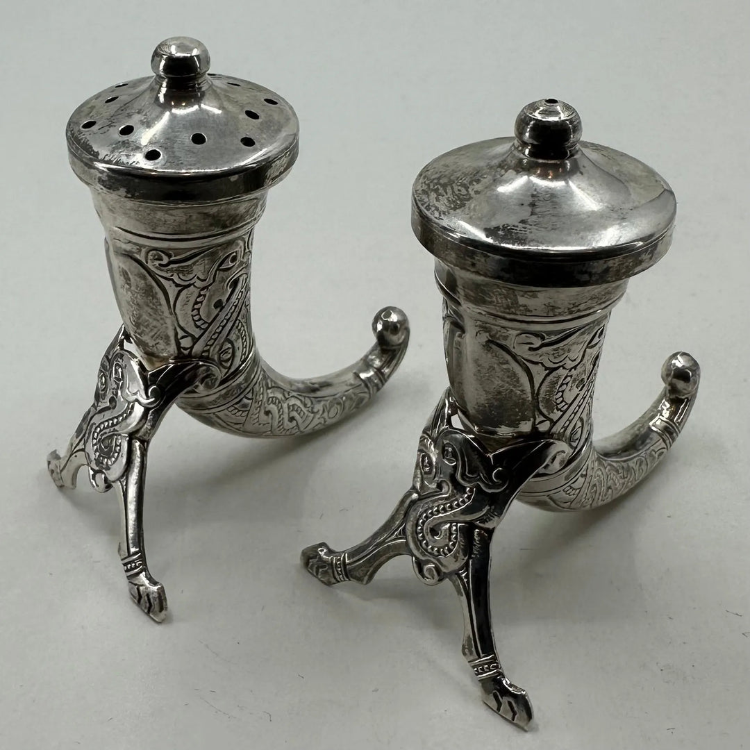 925s salt & pepperbøsse i Dragemønster ca 58mm høye