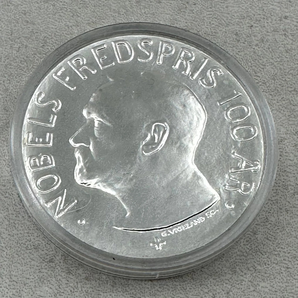 33.8g .925 Silver (SPOT) 100Kr 2001 Nobels Fredspris i kapsel