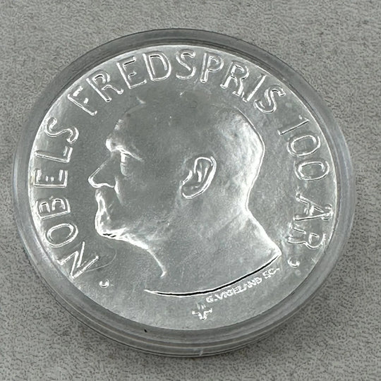 33.8g .925 Silver (SPOT) 100Kr 2001 Nobels Fredspris i kapsel