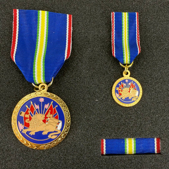 Oslo Militære Samfunds Hederstegn m/miniatyr og båndstripe