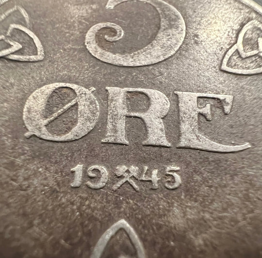 5 øre 1945 kv.1 (litt rust)