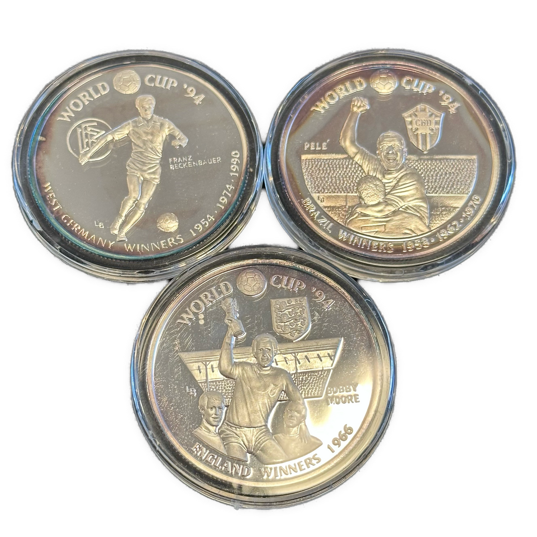 3oz .999Ag (SPOT) 20Crowns Turks and Caicos Islands world cup USA 1994 (Patina)