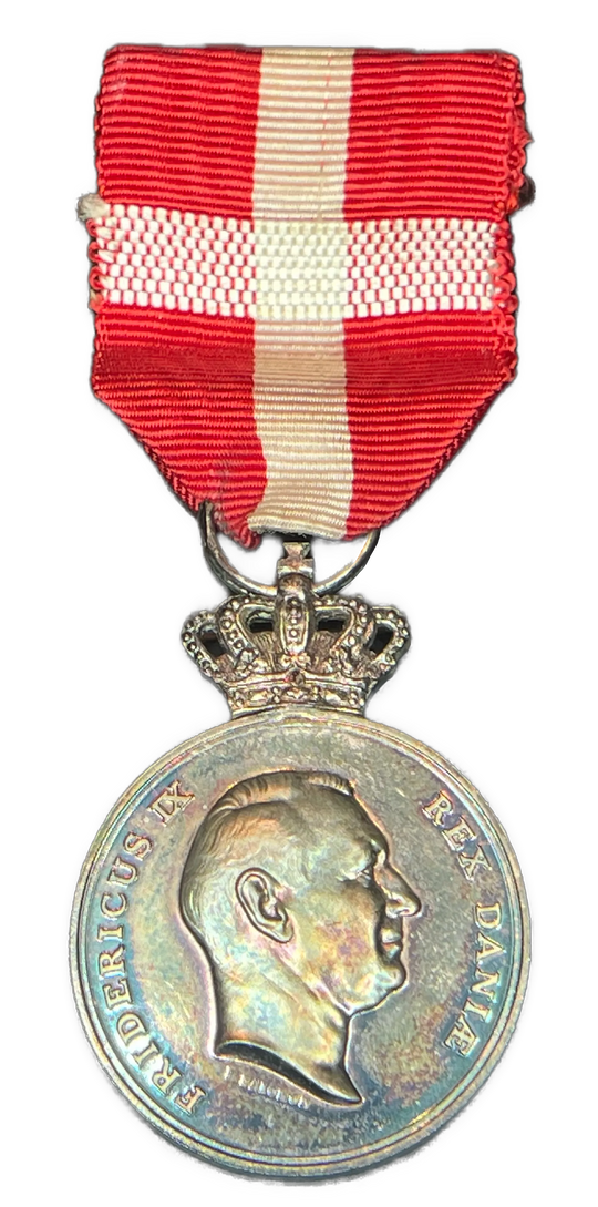 Frederik IX Fortjenestemedalje Danmark (patina)