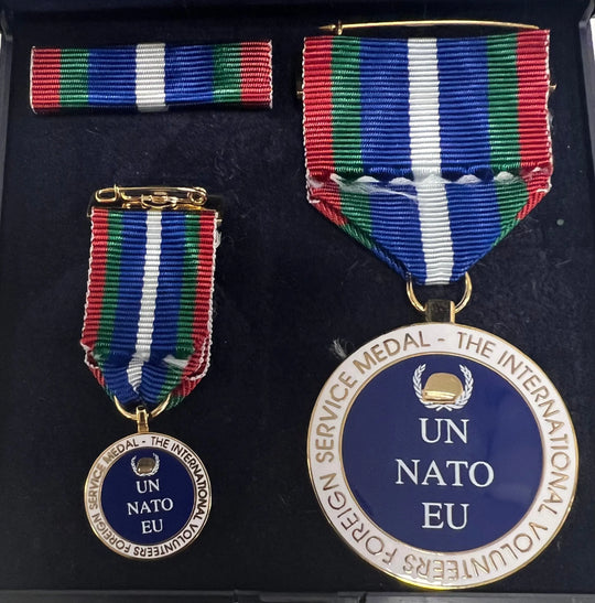 UN/NATO Int. Volunteers Foreign Service Medal set