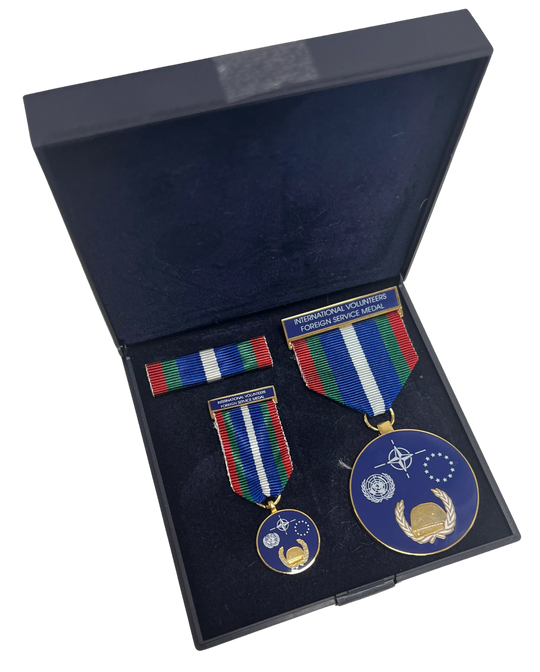 UN/NATO Int. Volunteers Foreign Service Medal set