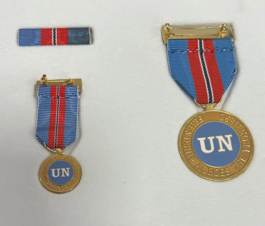 SOLGT! FN’s 1988 Nobels Fredspris medalje sett i original eske