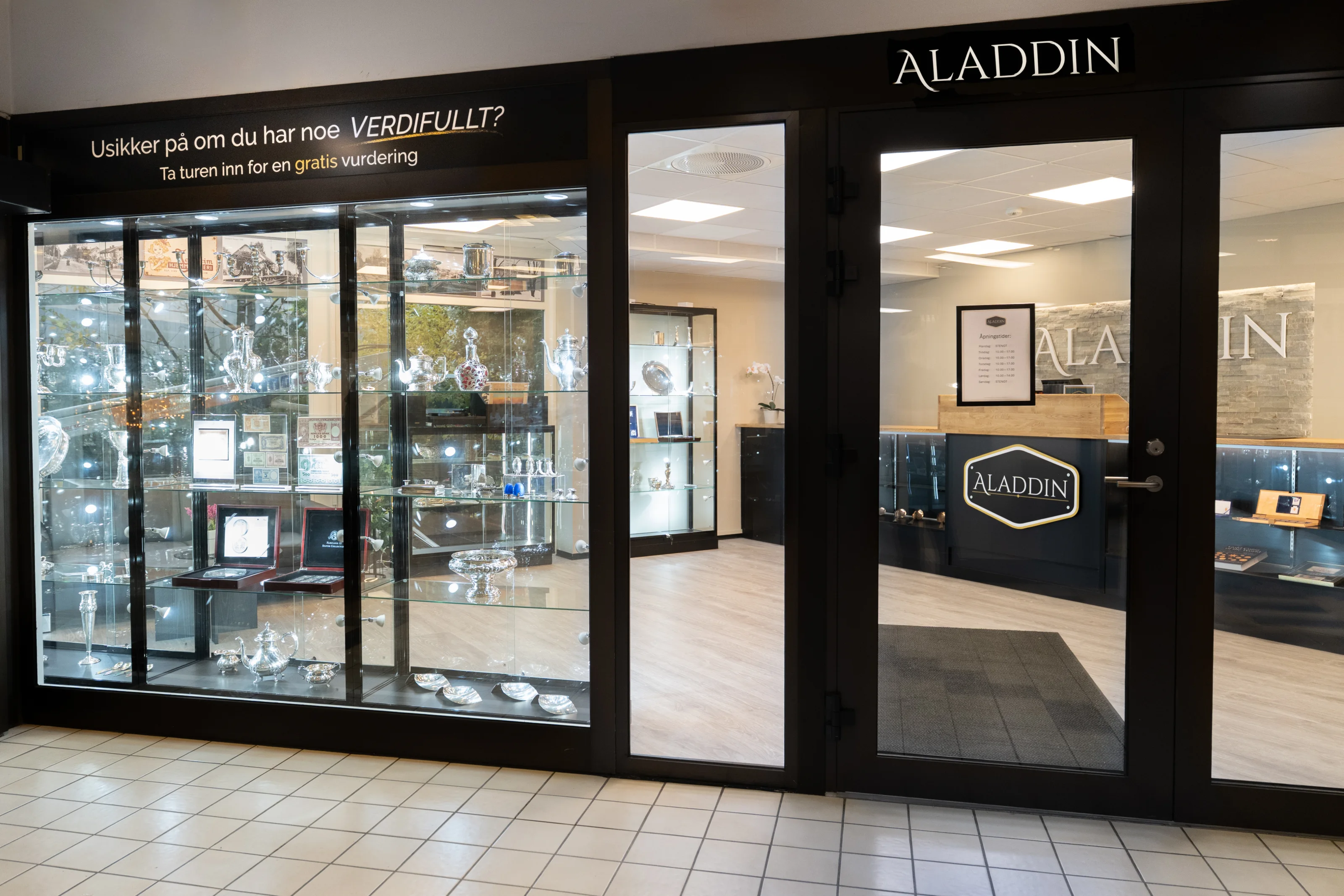 Inngangen til Aladdin Jessheim i Storgata 20