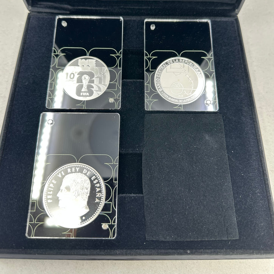 73,9g .999Ag(NetWeight)FIFA First strike edition limited 500pcs.(med skrin og serfikat)