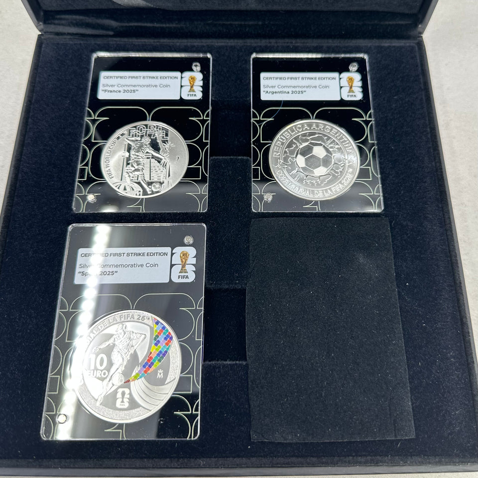 73,9g .999Ag(NetWeight)FIFA First strike edition limited 500pcs.(med skrin og serfikat)